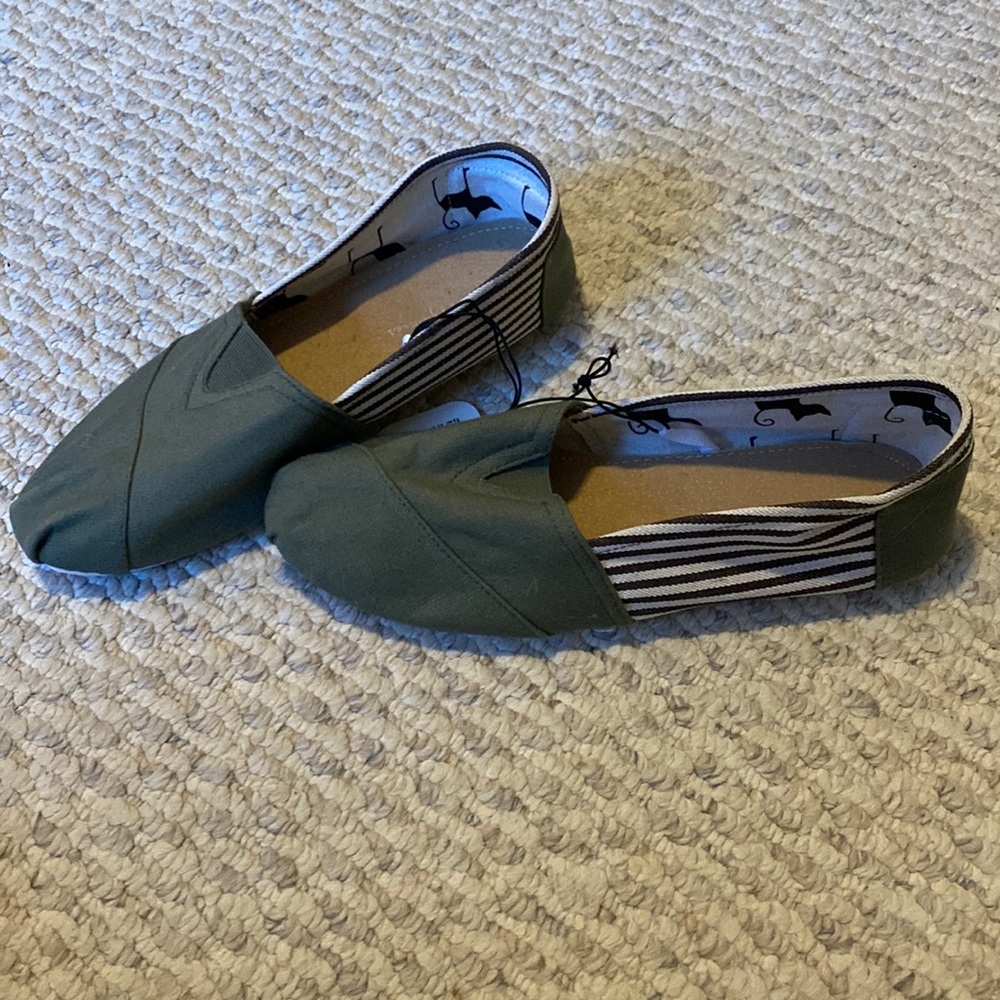 Brand new slip on shoes (knock off toms)